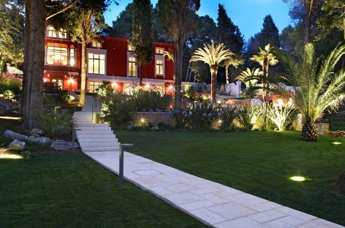 Captain's Villa Rouge