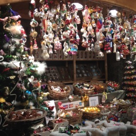 vienna-christmas-fair-decorations.jpg